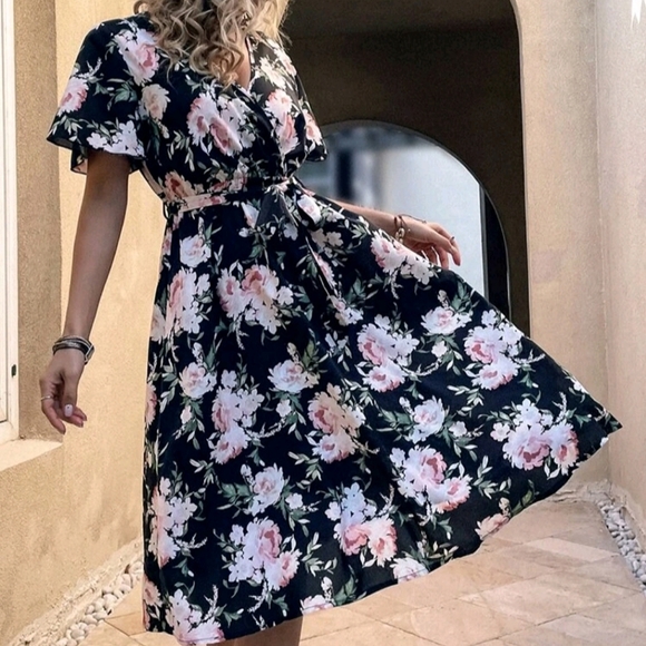 Boho Floral Print Belted Summer Dress - Picture 2 of 4